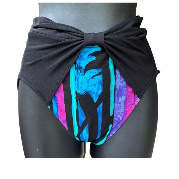 THE SLIM SUIT slimming 2 PCs swim suit, size 6, EUC - Picture 4 of 16